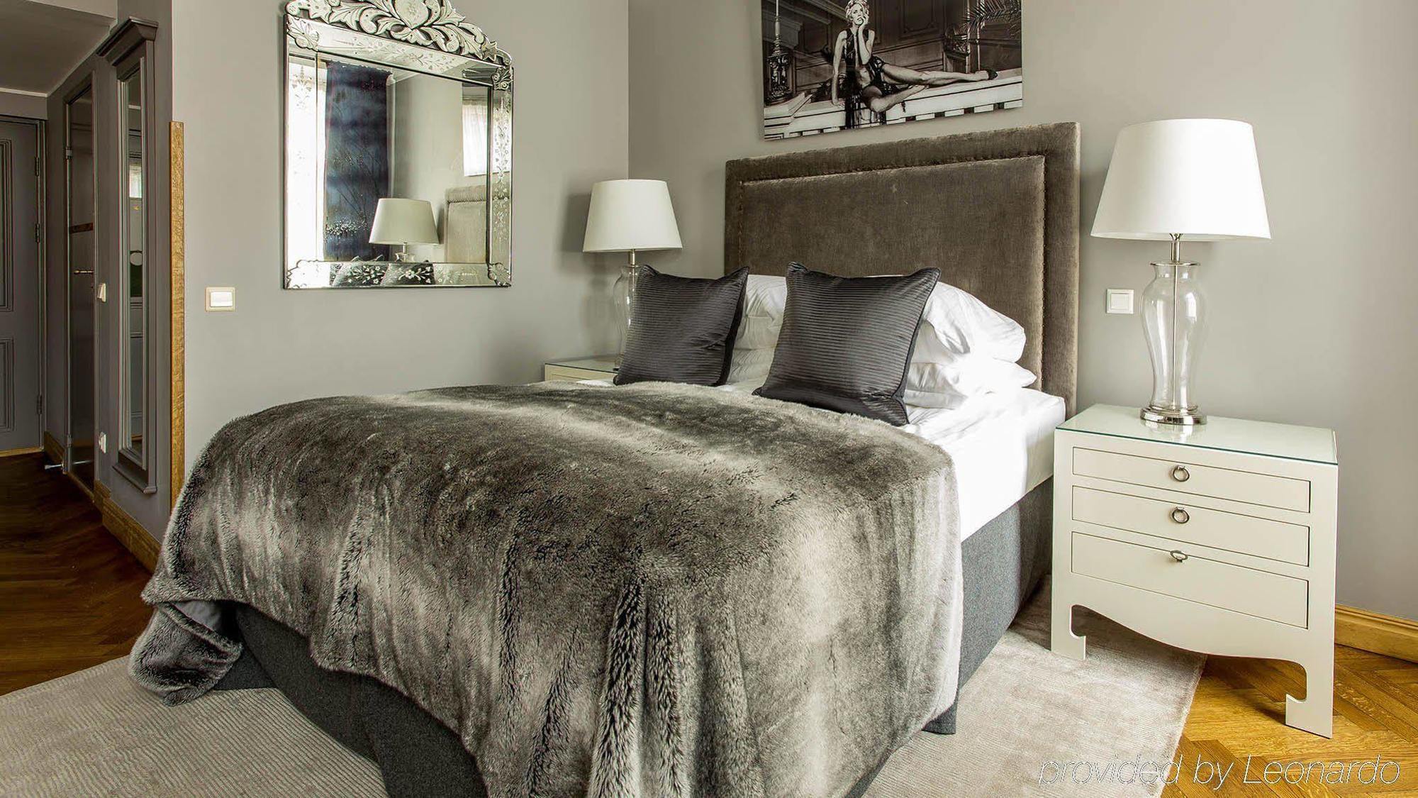St. Petersbourg Hotel - Small Luxury Hotels Of The World Tallinn Eksteriør billede