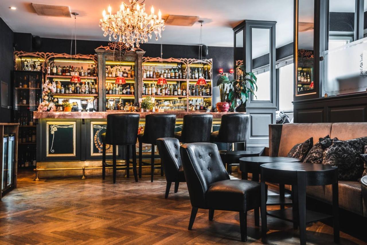 St. Petersbourg Hotel - Small Luxury Hotels Of The World Tallinn Eksteriør billede