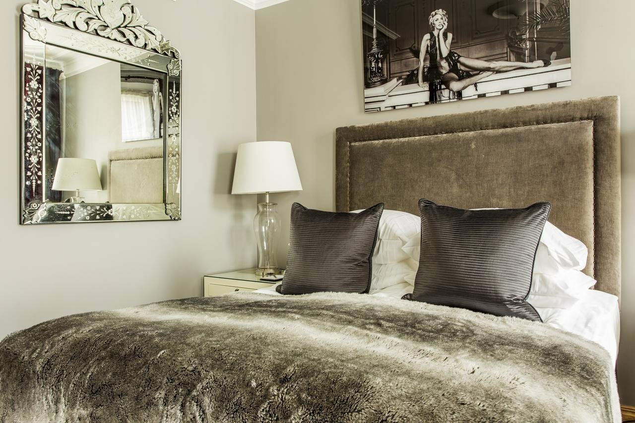 St. Petersbourg Hotel - Small Luxury Hotels Of The World Tallinn Eksteriør billede