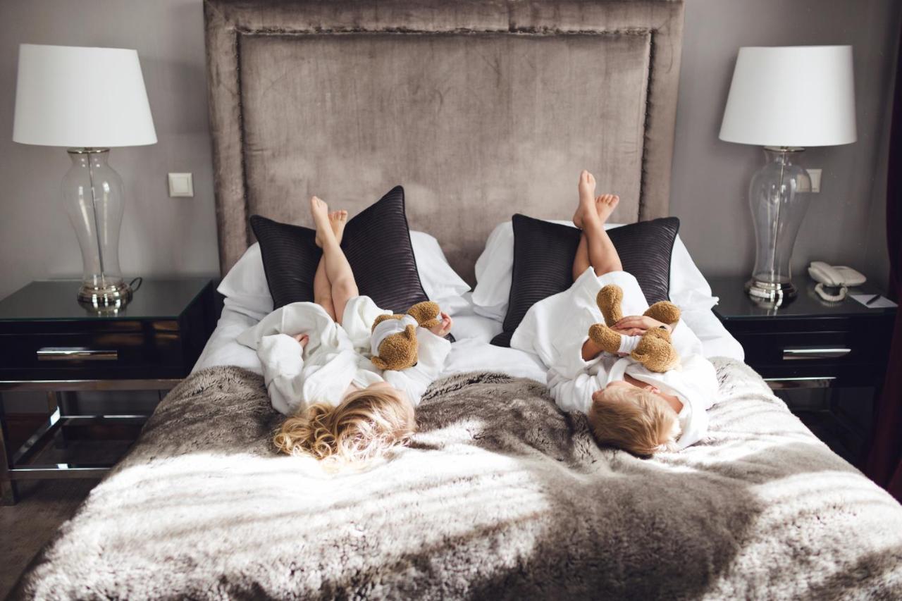 St. Petersbourg Hotel - Small Luxury Hotels Of The World Tallinn Eksteriør billede